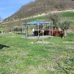 Casalcelso Con Giardino Дом отдыха Фоссомброне